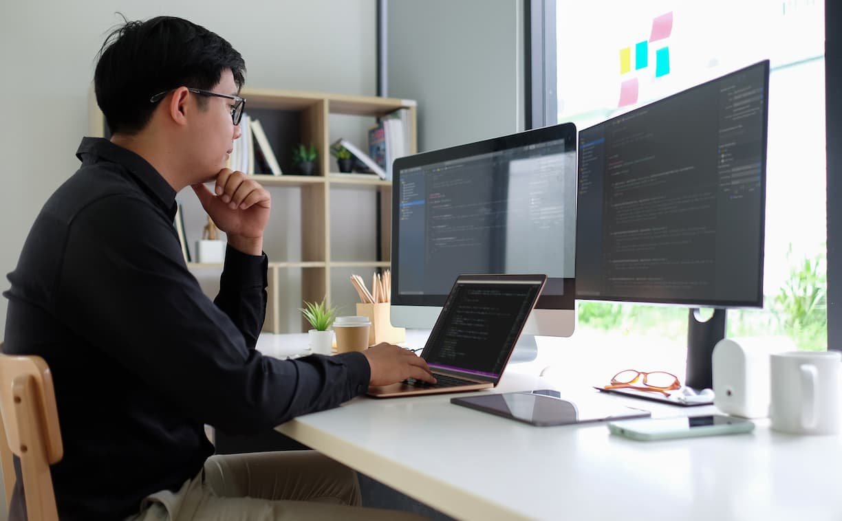 バックエンドエンジニアWebデザイナーとは？必要なスキルなどを解説