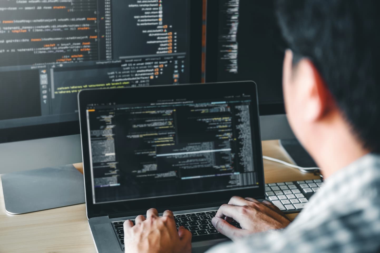 フロントエンドエンジニアとは？必要なスキルなどを解説
