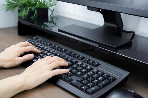 バックエンドエンジニア